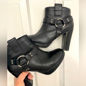 Women’s 5.5 Harley Davidson Boots